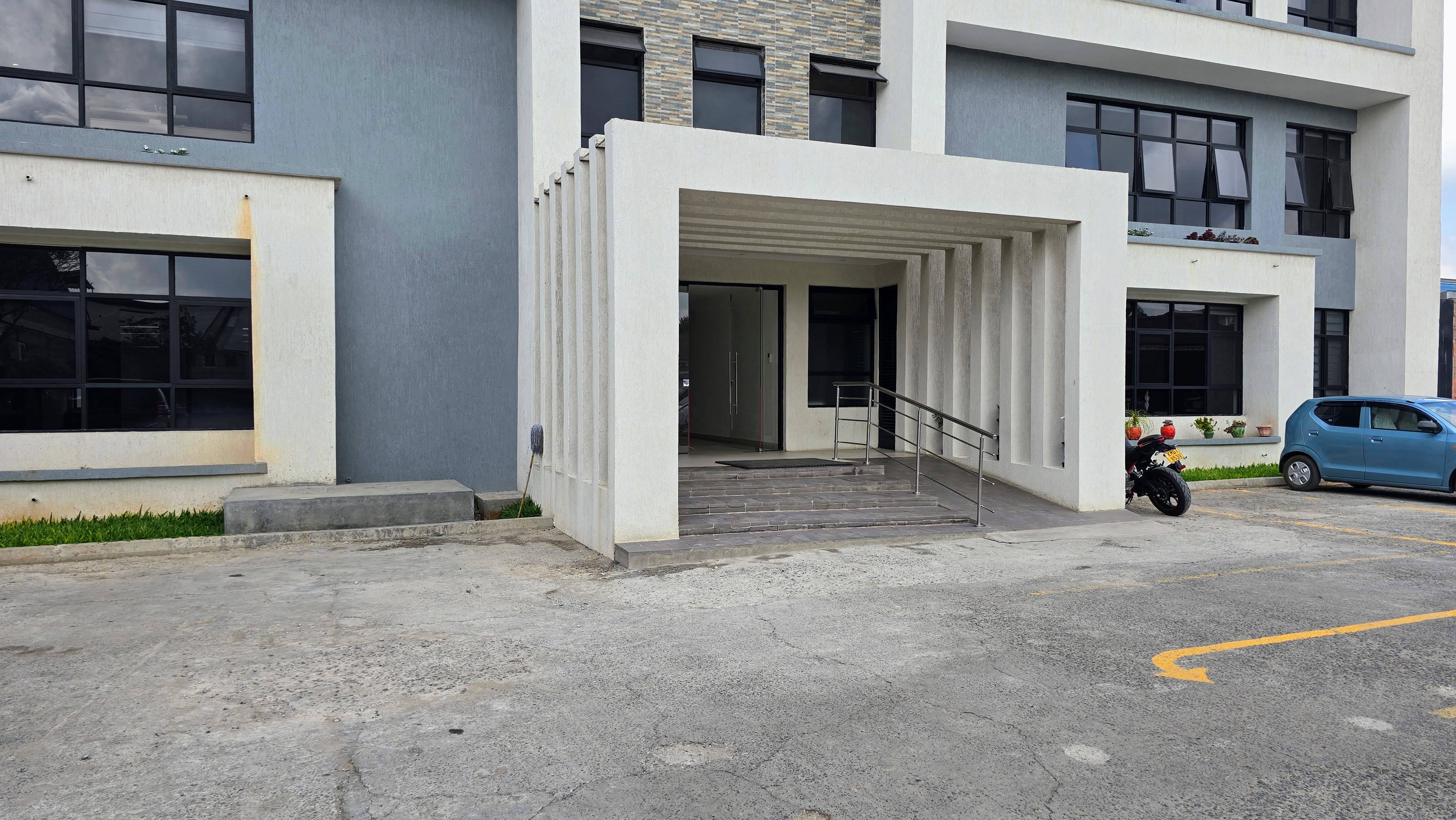 Office Complex for KAPA Oil Refineries  - Image 7